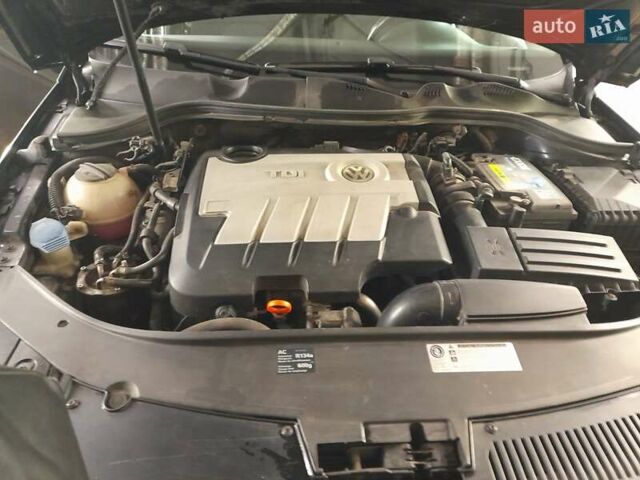 Черный Фольксваген Пассат, объемом двигателя 2 л и пробегом 218 тыс. км за 7800 $, фото 7 на Automoto.ua