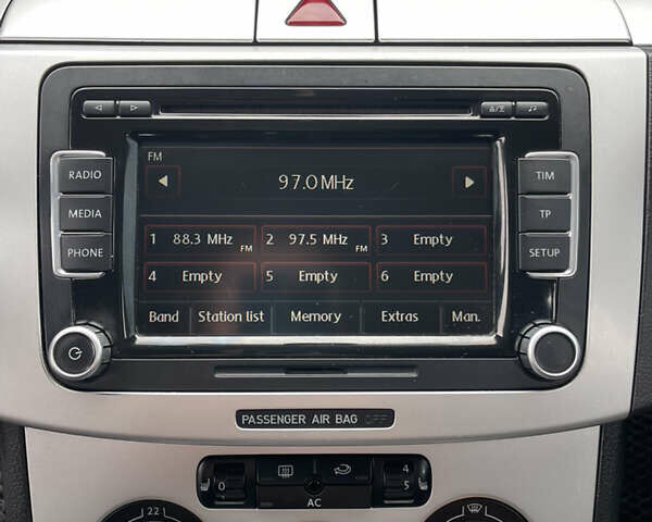 Чорний Фольксваген Пассат, об'ємом двигуна 1.97 л та пробігом 308 тис. км за 8300 $, фото 16 на Automoto.ua