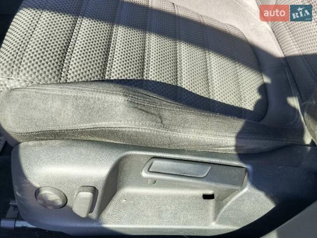 Черный Фольксваген Пассат, объемом двигателя 1.39 л и пробегом 315 тыс. км за 6300 $, фото 11 на Automoto.ua