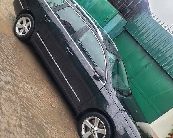 Черный Фольксваген Пассат, объемом двигателя 1.39 л и пробегом 266 тыс. км за 7800 $, фото 2 на Automoto.ua