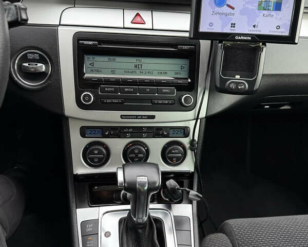 Черный Фольксваген Пассат, объемом двигателя 1.4 л и пробегом 246 тыс. км за 6400 $, фото 58 на Automoto.ua