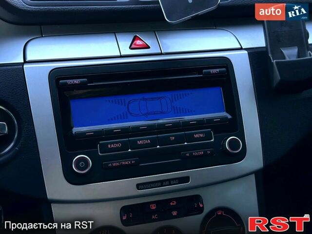 Черный Фольксваген Пассат, объемом двигателя 1.4 л и пробегом 180 тыс. км за 6400 $, фото 1 на Automoto.ua