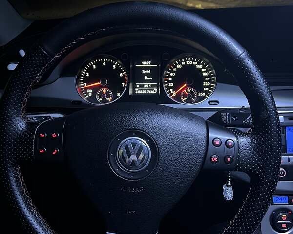 Чорний Фольксваген Пассат, об'ємом двигуна 1.8 л та пробігом 235 тис. км за 7500 $, фото 8 на Automoto.ua