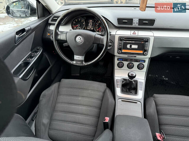 Черный Фольксваген Пассат, объемом двигателя 1.39 л и пробегом 238 тыс. км за 5950 $, фото 44 на Automoto.ua