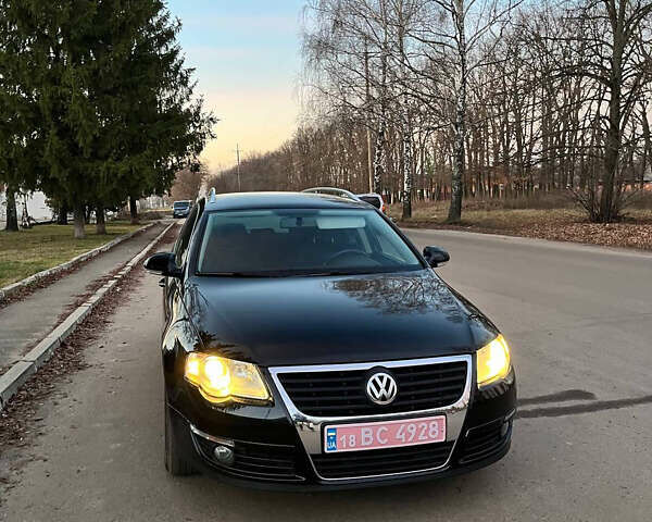 Черный Фольксваген Пассат, объемом двигателя 1.8 л и пробегом 225 тыс. км за 7350 $, фото 19 на Automoto.ua