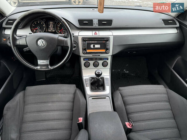 Черный Фольксваген Пассат, объемом двигателя 1.39 л и пробегом 238 тыс. км за 5950 $, фото 43 на Automoto.ua
