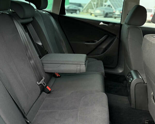 Черный Фольксваген Пассат, объемом двигателя 1.4 л и пробегом 246 тыс. км за 6400 $, фото 73 на Automoto.ua