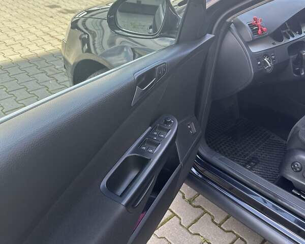 Чорний Фольксваген Пассат, об'ємом двигуна 1.8 л та пробігом 256 тис. км за 7000 $, фото 7 на Automoto.ua