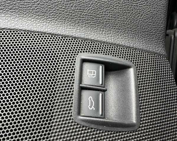 Черный Фольксваген Пассат, объемом двигателя 1.39 л и пробегом 275 тыс. км за 6300 $, фото 29 на Automoto.ua