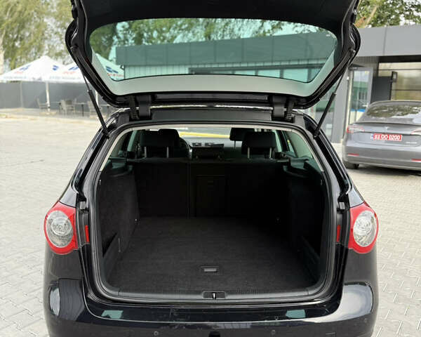 Черный Фольксваген Пассат, объемом двигателя 1.4 л и пробегом 246 тыс. км за 6400 $, фото 83 на Automoto.ua