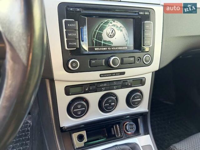 Черный Фольксваген Пассат, объемом двигателя 1.39 л и пробегом 315 тыс. км за 6300 $, фото 10 на Automoto.ua