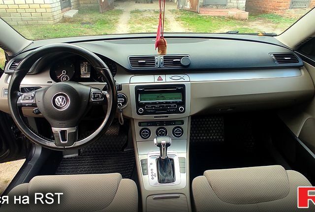 Черный Фольксваген Пассат, объемом двигателя 2 л и пробегом 280 тыс. км за 6700 $, фото 7 на Automoto.ua