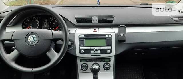 Чорний Фольксваген Пассат, об'ємом двигуна 1.8 л та пробігом 238 тис. км за 6950 $, фото 6 на Automoto.ua