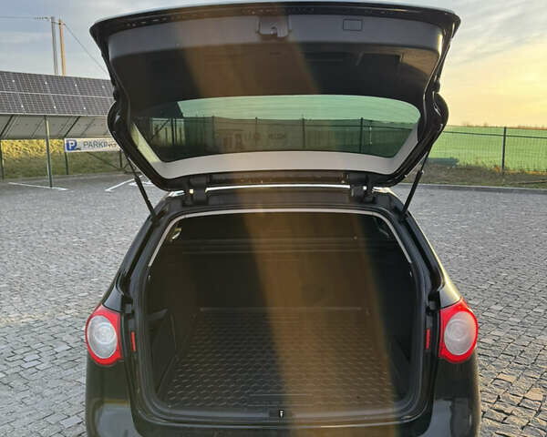 Черный Фольксваген Пассат, объемом двигателя 1.39 л и пробегом 234 тыс. км за 5700 $, фото 8 на Automoto.ua