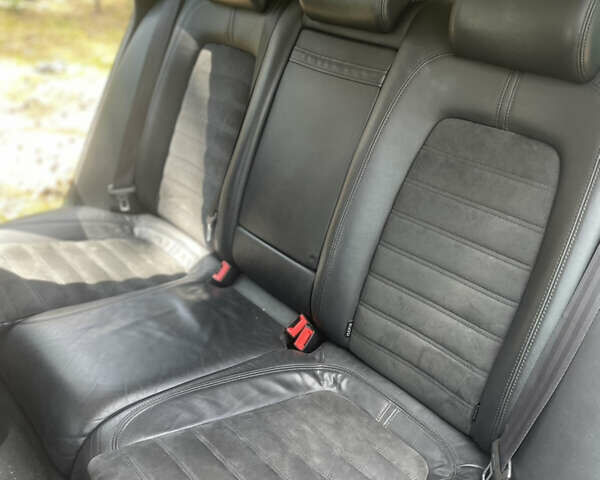 Черный Фольксваген Пассат, объемом двигателя 2 л и пробегом 198 тыс. км за 4900 $, фото 4 на Automoto.ua