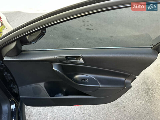 Черный Фольксваген Пассат, объемом двигателя 1.8 л и пробегом 302 тыс. км за 7950 $, фото 15 на Automoto.ua