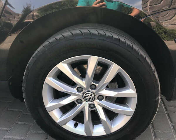 Черный Фольксваген Пассат, объемом двигателя 1.97 л и пробегом 378 тыс. км за 6300 $, фото 5 на Automoto.ua