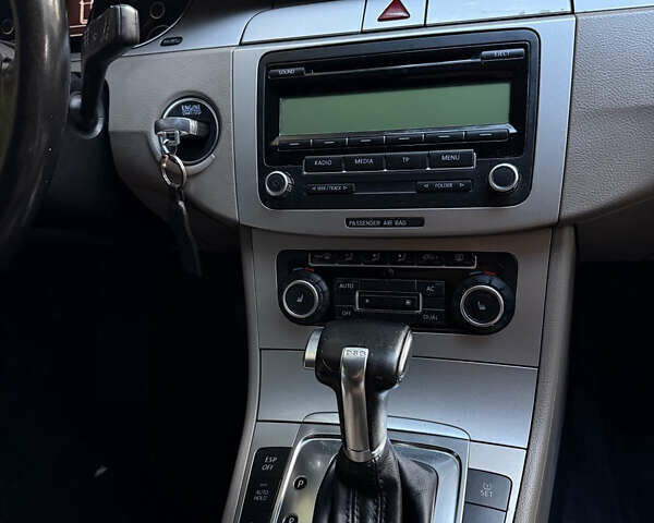 Чорний Фольксваген Пассат, об'ємом двигуна 1.39 л та пробігом 291 тис. км за 6500 $, фото 4 на Automoto.ua