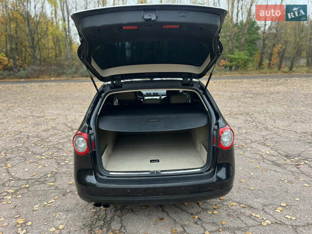 Черный Фольксваген Пассат, объемом двигателя 1.8 л и пробегом 245 тыс. км за 6999 $, фото 32 на Automoto.ua