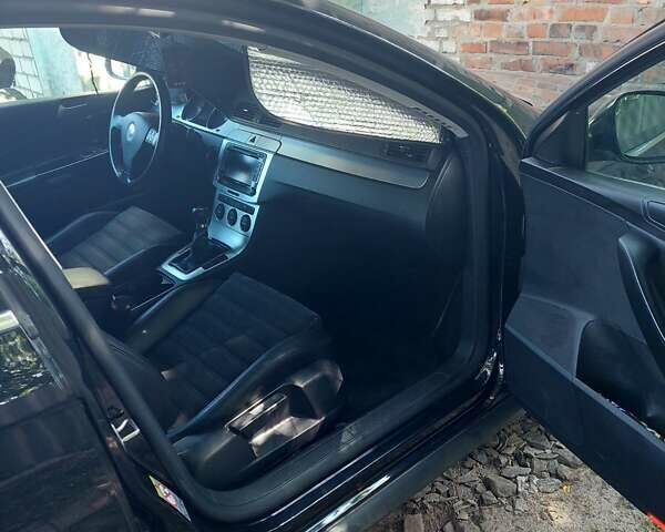 Черный Фольксваген Пассат, объемом двигателя 2 л и пробегом 265 тыс. км за 9900 $, фото 2 на Automoto.ua