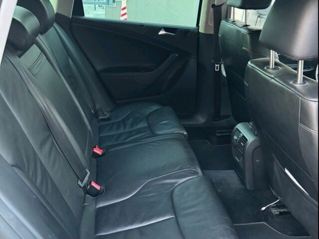 Чорний Фольксваген Пассат, об'ємом двигуна 2 л та пробігом 270 тис. км за 6800 $, фото 4 на Automoto.ua