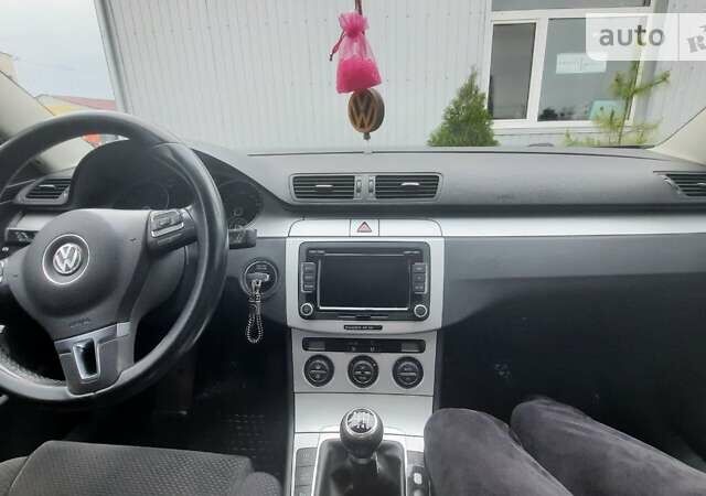 Черный Фольксваген Пассат, объемом двигателя 1.4 л и пробегом 249 тыс. км за 6200 $, фото 17 на Automoto.ua