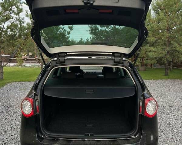 Черный Фольксваген Пассат, объемом двигателя 1.4 л и пробегом 239 тыс. км за 6100 $, фото 18 на Automoto.ua