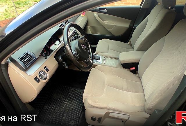 Черный Фольксваген Пассат, объемом двигателя 2 л и пробегом 280 тыс. км за 6700 $, фото 6 на Automoto.ua