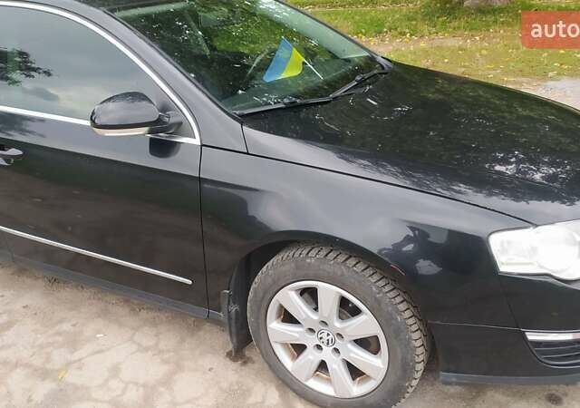 Черный Фольксваген Пассат, объемом двигателя 1.39 л и пробегом 234 тыс. км за 5999 $, фото 6 на Automoto.ua