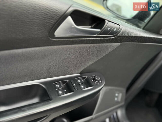 Черный Фольксваген Пассат, объемом двигателя 1.4 л и пробегом 246 тыс. км за 6400 $, фото 41 на Automoto.ua