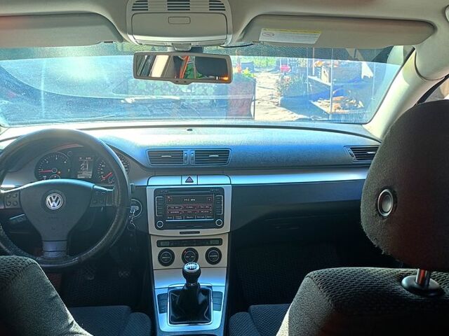 Черный Фольксваген Пассат, объемом двигателя 2 л и пробегом 404 тыс. км за 7300 $, фото 10 на Automoto.ua