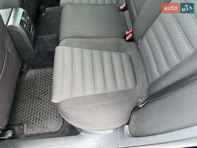 Черный Фольксваген Пассат, объемом двигателя 1.39 л и пробегом 238 тыс. км за 5950 $, фото 38 на Automoto.ua