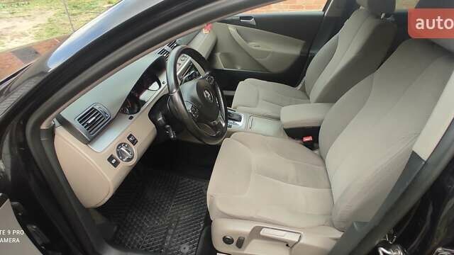 Черный Фольксваген Пассат, объемом двигателя 1.97 л и пробегом 280 тыс. км за 6700 $, фото 6 на Automoto.ua