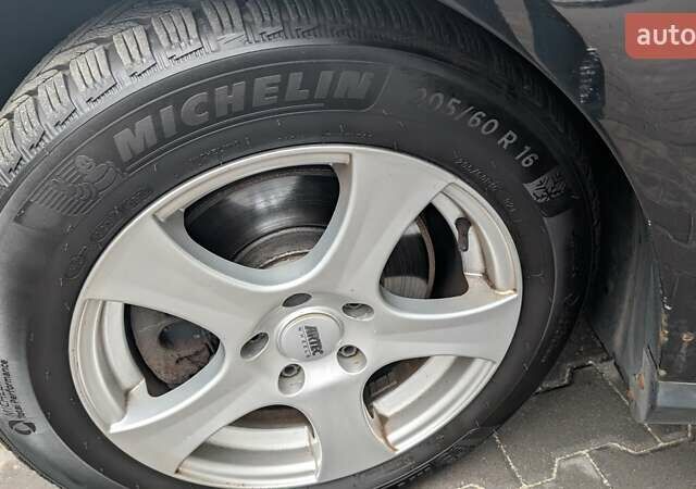 Чорний Фольксваген Пассат, об'ємом двигуна 1.97 л та пробігом 218 тис. км за 7500 $, фото 20 на Automoto.ua