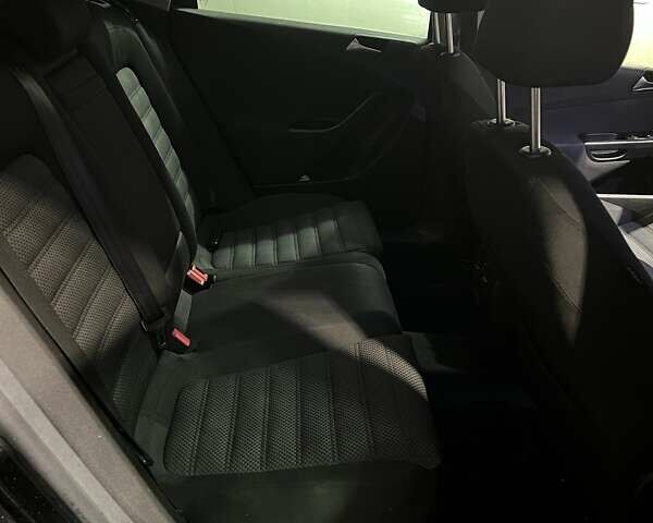 Чорний Фольксваген Пассат, об'ємом двигуна 1.8 л та пробігом 235 тис. км за 7500 $, фото 15 на Automoto.ua