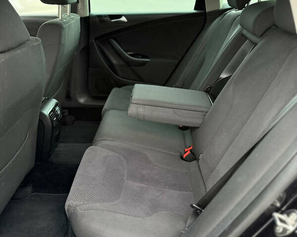 Черный Фольксваген Пассат, объемом двигателя 1.4 л и пробегом 246 тыс. км за 6400 $, фото 62 на Automoto.ua