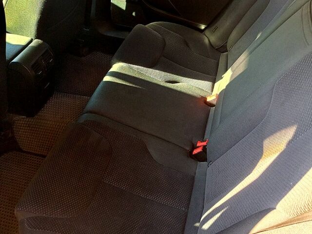 Черный Фольксваген Пассат, объемом двигателя 2 л и пробегом 404 тыс. км за 7300 $, фото 11 на Automoto.ua