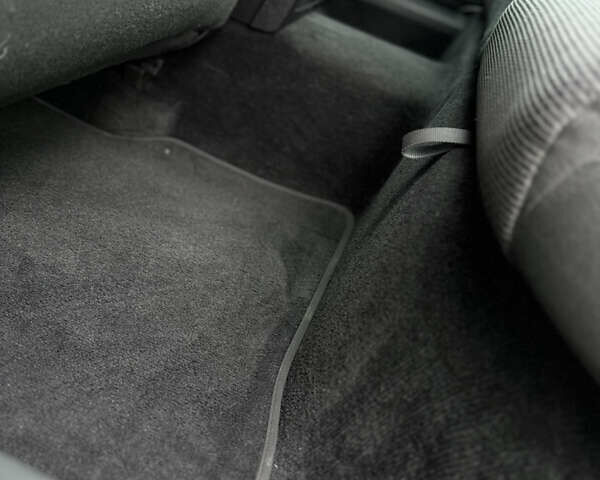 Черный Фольксваген Пассат, объемом двигателя 1.4 л и пробегом 246 тыс. км за 6400 $, фото 62 на Automoto.ua