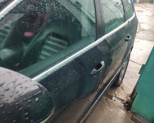 Черный Фольксваген Пассат, объемом двигателя 1.39 л и пробегом 266 тыс. км за 7800 $, фото 1 на Automoto.ua