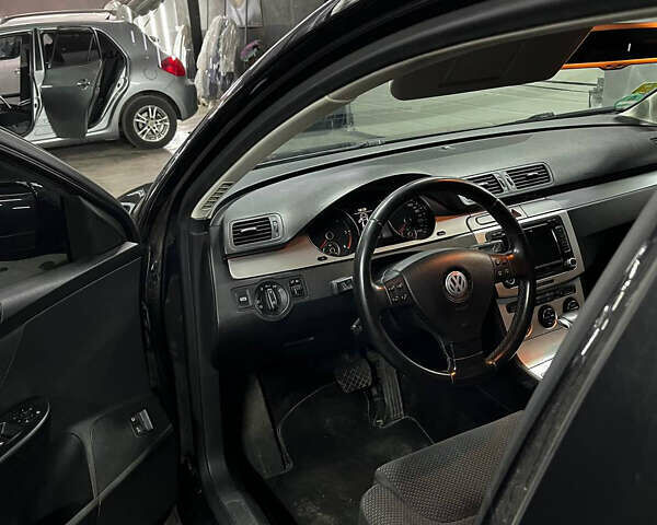 Черный Фольксваген Пассат, объемом двигателя 1.97 л и пробегом 370 тыс. км за 6800 $, фото 4 на Automoto.ua