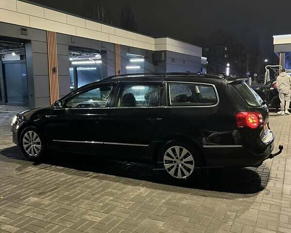 Черный Фольксваген Пассат, объемом двигателя 1.97 л и пробегом 240 тыс. км за 7200 $, фото 2 на Automoto.ua