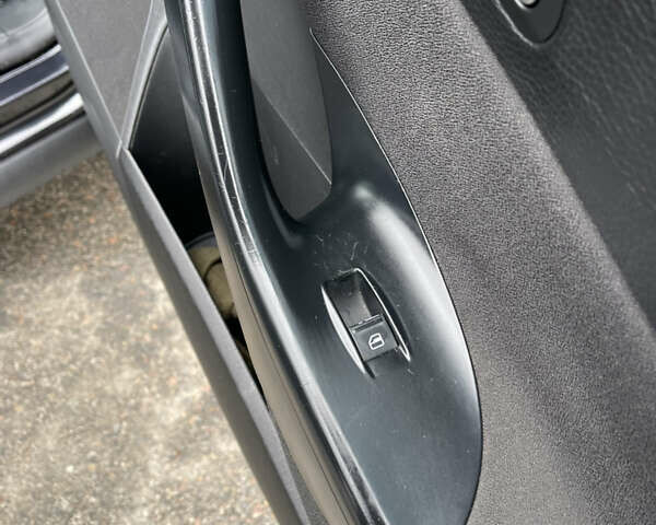 Чорний Фольксваген Пассат, об'ємом двигуна 1.97 л та пробігом 308 тис. км за 8300 $, фото 29 на Automoto.ua