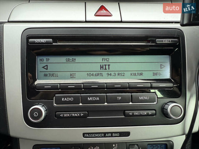 Черный Фольксваген Пассат, объемом двигателя 1.4 л и пробегом 246 тыс. км за 6400 $, фото 57 на Automoto.ua