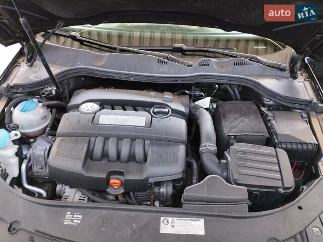 Черный Фольксваген Пассат, объемом двигателя 1.6 л и пробегом 249 тыс. км за 7900 $, фото 12 на Automoto.ua