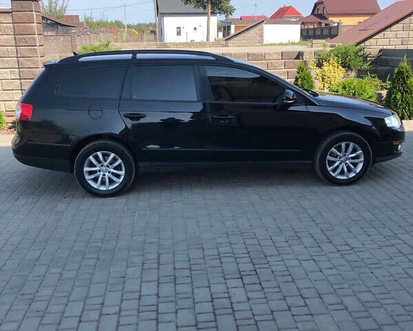 Черный Фольксваген Пассат, объемом двигателя 1.97 л и пробегом 378 тыс. км за 6300 $, фото 17 на Automoto.ua