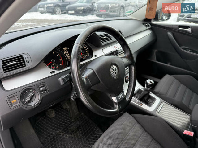 Черный Фольксваген Пассат, объемом двигателя 1.39 л и пробегом 238 тыс. км за 5950 $, фото 28 на Automoto.ua