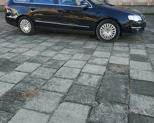 Черный Фольксваген Пассат, объемом двигателя 2 л и пробегом 220 тыс. км за 8500 $, фото 4 на Automoto.ua