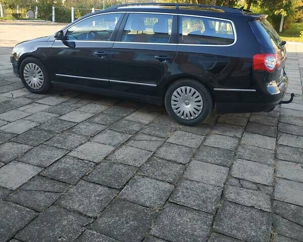 Черный Фольксваген Пассат, объемом двигателя 2 л и пробегом 220 тыс. км за 8500 $, фото 13 на Automoto.ua