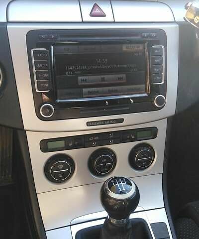 Чорний Фольксваген Пассат, об'ємом двигуна 2 л та пробігом 258 тис. км за 7900 $, фото 9 на Automoto.ua