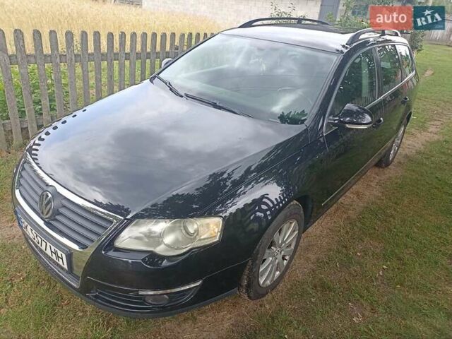 Черный Фольксваген Пассат, объемом двигателя 1.39 л и пробегом 250 тыс. км за 7000 $, фото 5 на Automoto.ua